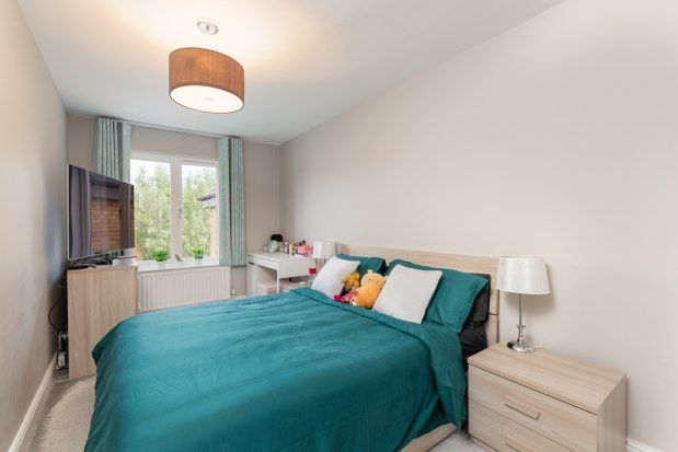 Flat to rent in 7 Trinity Road, London