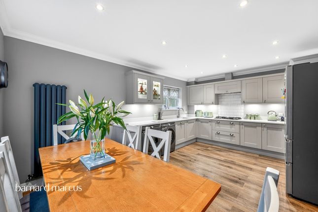 5, Grosvenor Mews, Epsom photo 2
