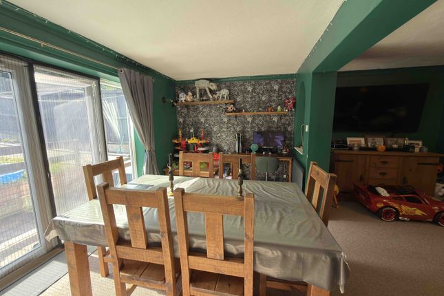 15 King Georges Avenue, Harwich photo 5