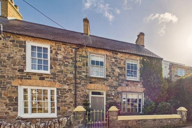 One Bank Terrace,, Long Street, Pembrokeshire photo 3