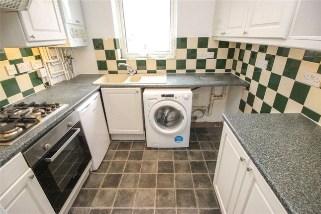 330, Oaktree Crescent, Bristol photo 4