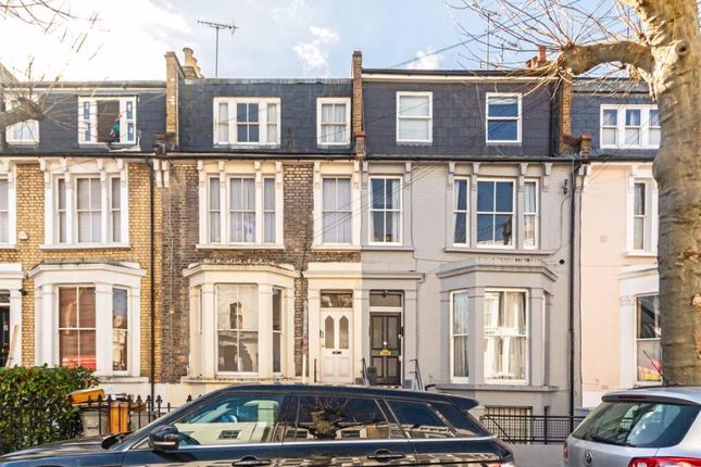 Thumbnail Flat to rent in Barclay Road, London