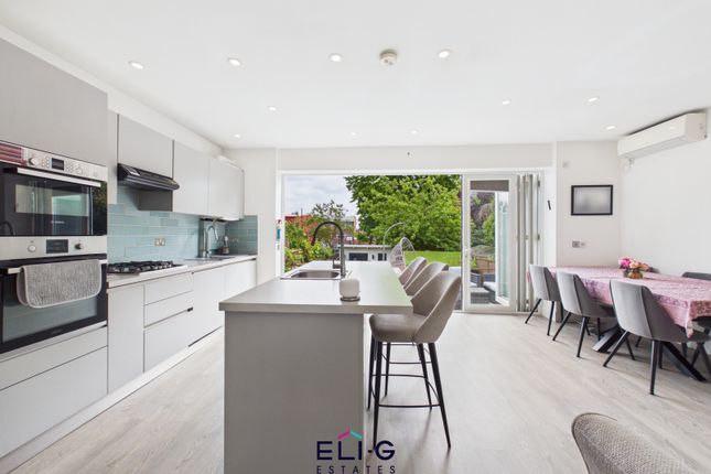 Flat 1, 6 Golders Rise, London photo 2