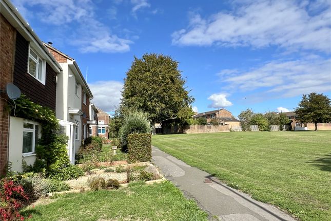 26, Medbourne Close, Dorset photo 2