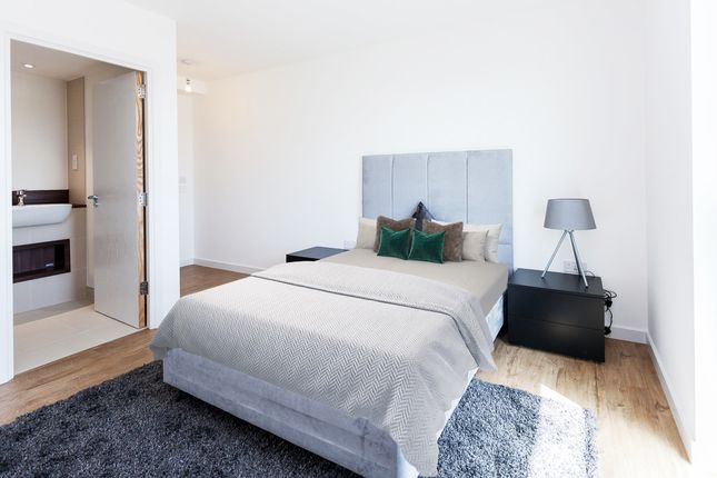 Thumbnail Flat to rent in Bailey Street, London