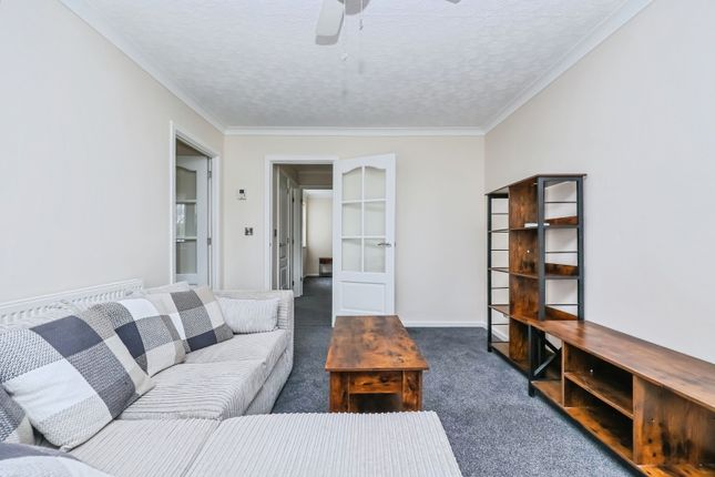 5, Field Avenue, Nottingham photo 4