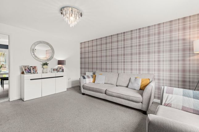 34, Lendrick Drive, Falkirk photo 2