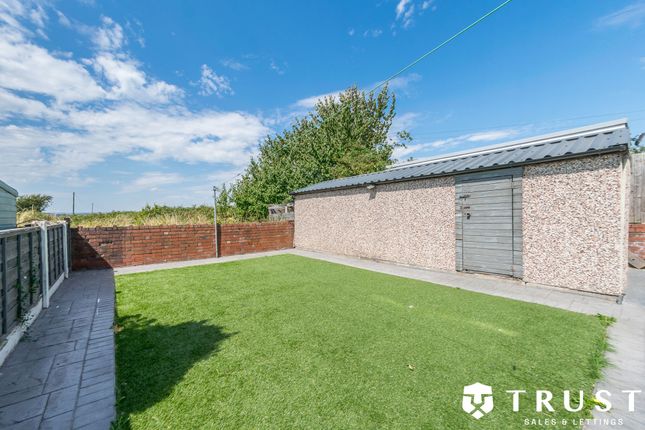 795 Leeds Road, Dewsbury photo 4