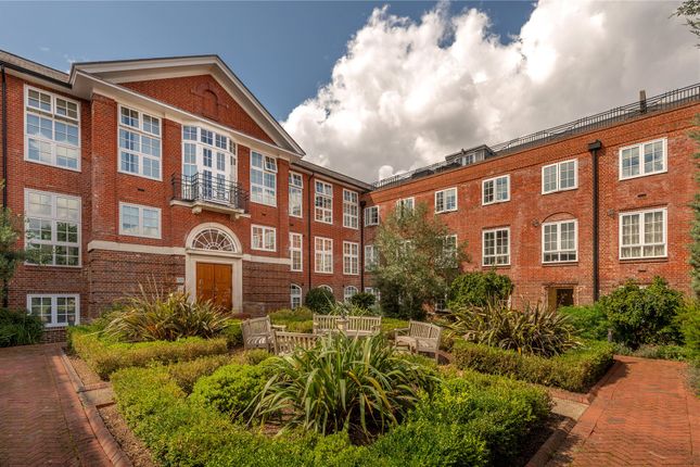 Thumbnail Flat for sale in Arcadian Place, Southfields, London