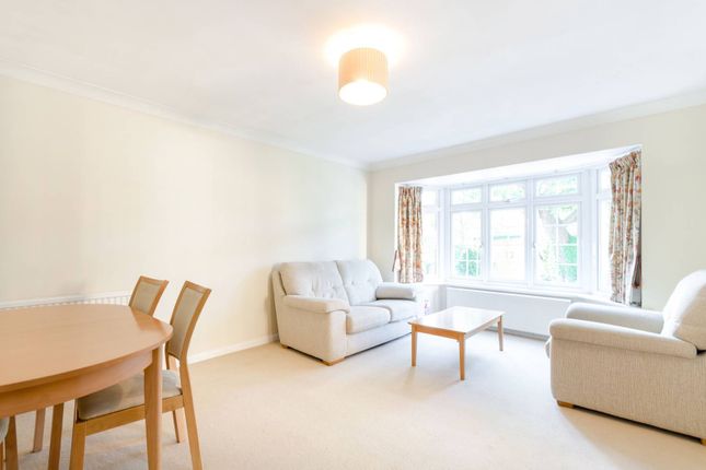 Thumbnail Flat to rent in The Birches, Woking