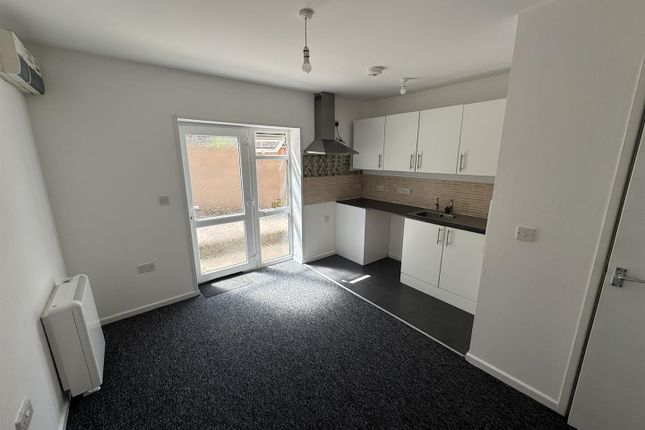 75B, High Street, Cinderford photo 3
