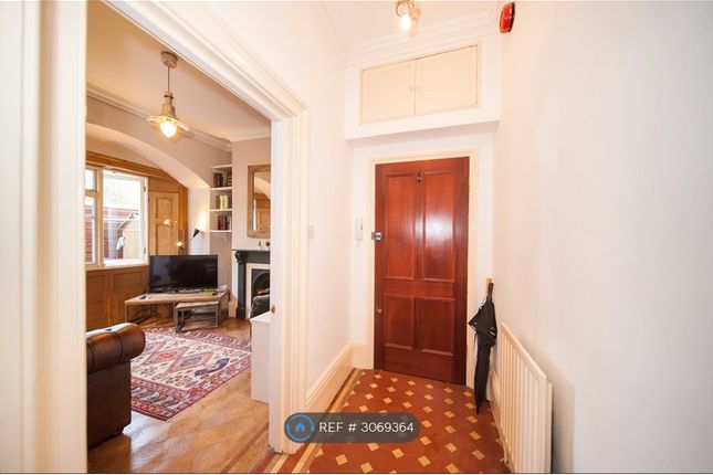 A Trinity Crescent, Tooting Bec Tooting Bec, London photo 5