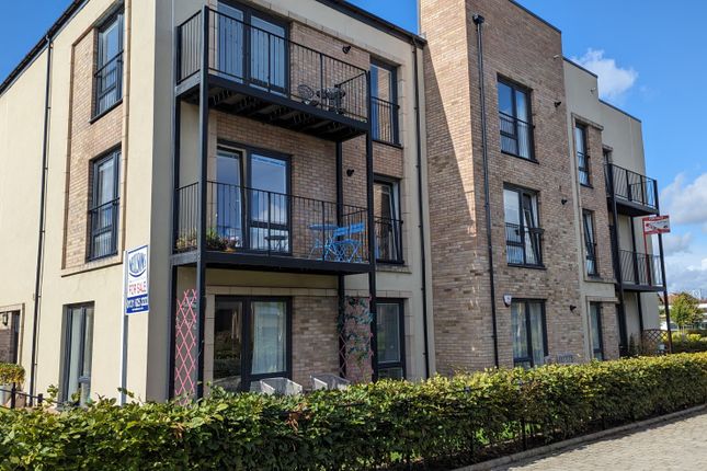 Thumbnail Flat for sale in 13 Dimma Park, South Queensferry
