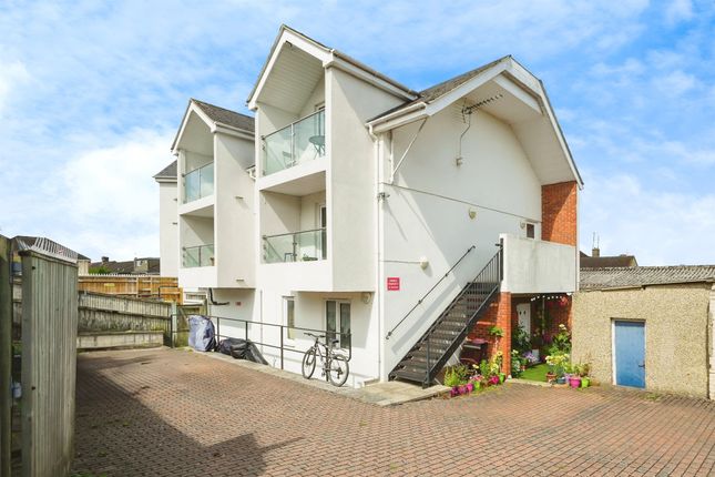 1-bed studio on 2e, Cherwell Drive, Oxford, £220,000