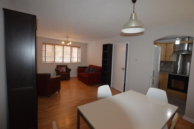 1A, Upper Moss Lane, Manchester photo 3