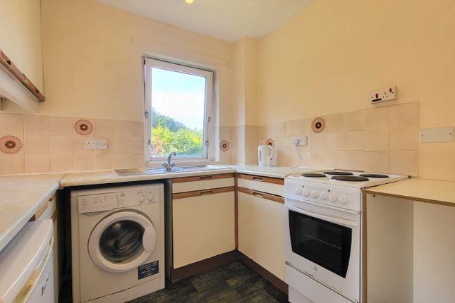 1-bed flat on 32/8, Buckstone Circle, Edinburgh, £815/mo