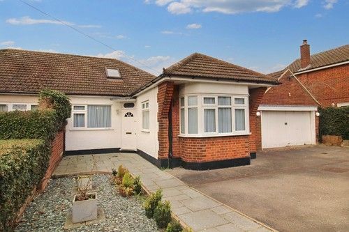 Bungalow for sale in Pick Hill, Waltham Abbey