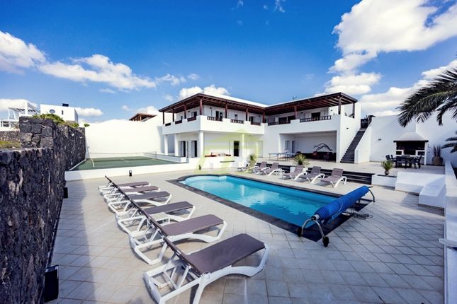 Thumbnail Villa for sale in Puerto Calero, Lanzarote, Spain