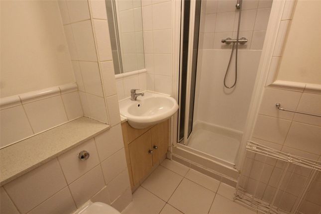 Room 2, 46 South Block,, 1A Belevedere Road, London photo 4
