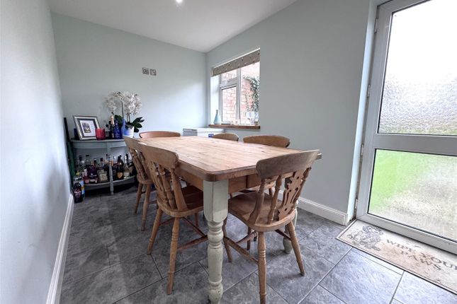 14, The Crypt Estate, Dymock photo 4