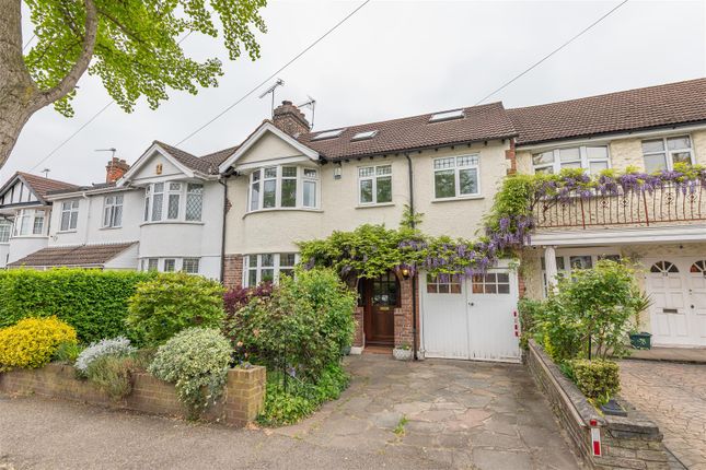 Thumbnail Terraced house for sale in Dale View Crescent, London