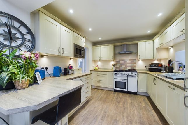 Detached house for sale in Botley Road, West End, Southampton