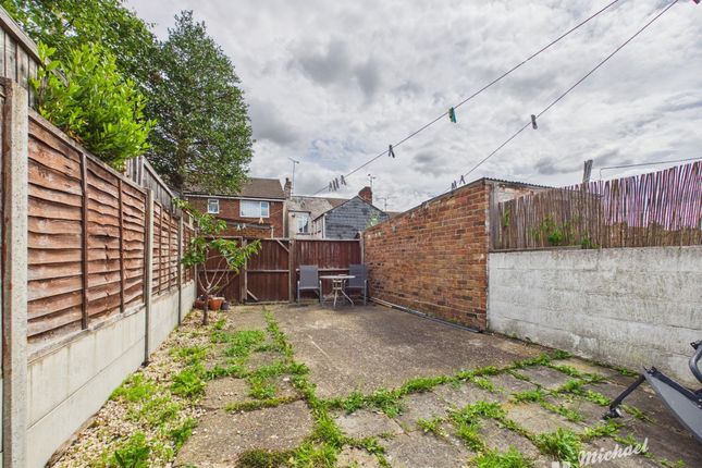 9 Eastern Street, Aylesbury photo 2