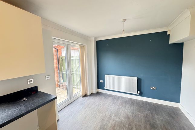 36, Buckthorn Lane, Blackburn photo 3