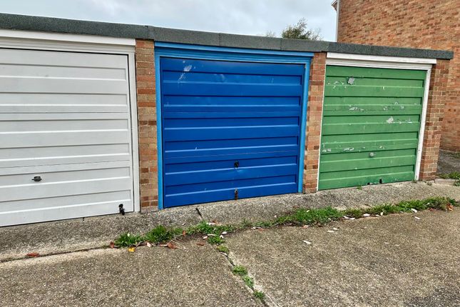6 Lamberhurst Way, Margate photo 2