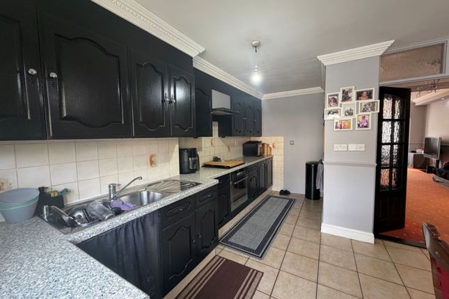8, Geary Road, London photo 4