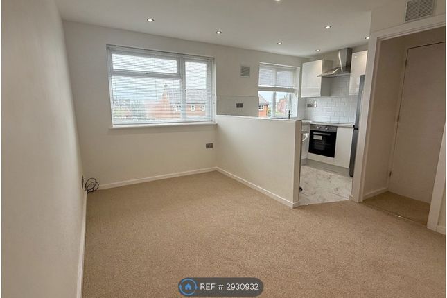 Brookside Close, Old Stratford, Milton Keynes photo 3
