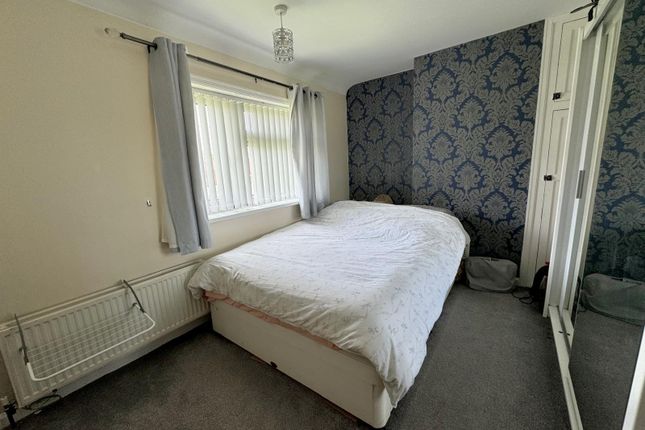 3, Amberton Gardens, Leeds photo 5
