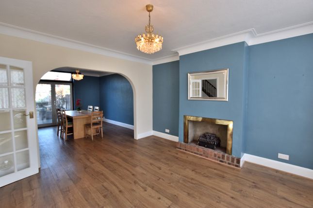 Dorchester Avenue, Palmers Green  photo 5