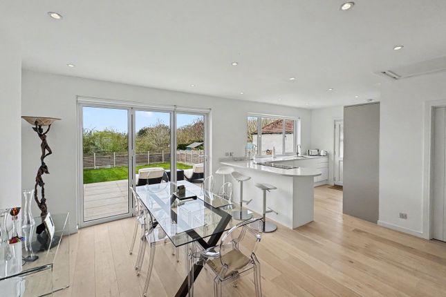 6, Merton Gardens, Orpington photo 2