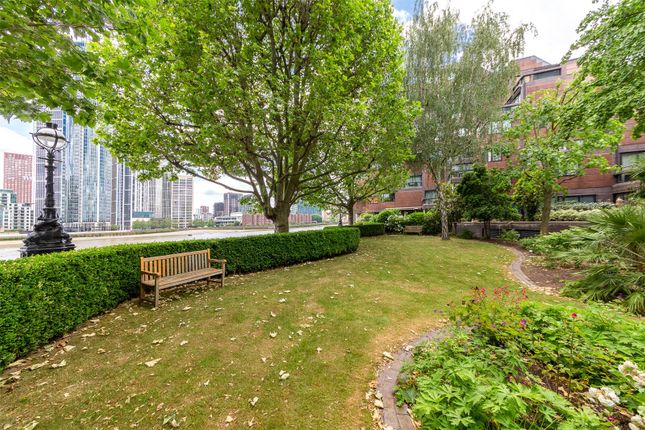 Flat for sale in Crown Reach, 145 Grosvenor Road