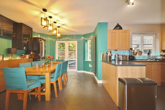 Oakdale Lane, Witney photo 3