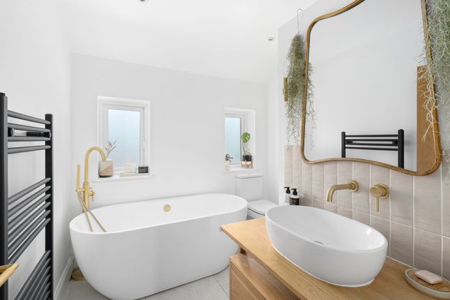 2 Amesbury Road, Epping photo 3