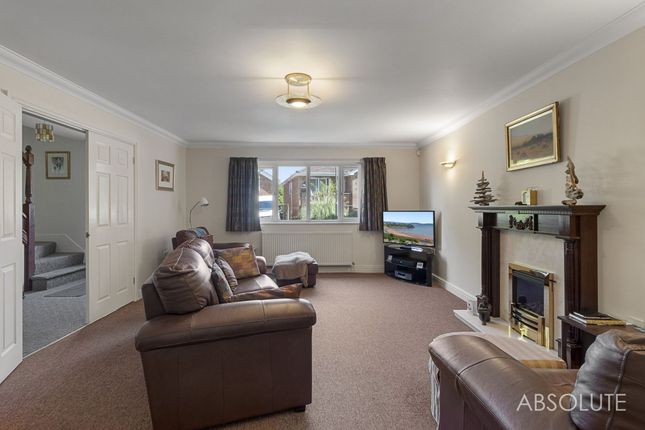 3 Catherine Crescent, Paignton photo 3