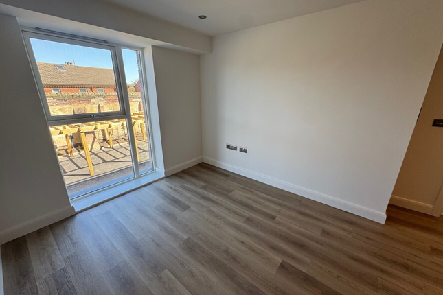 28, Leeds photo 4