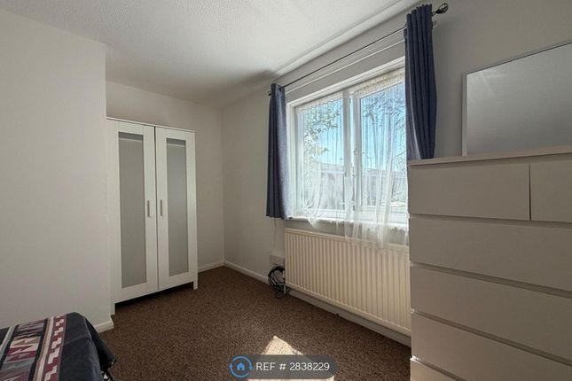 Ravensfield, Basildon photo 3