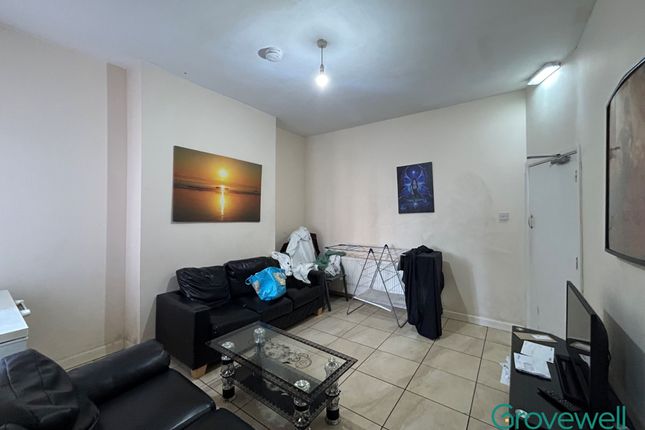 Room 2, 61 Grimshaw Lane, Manchester photo 5