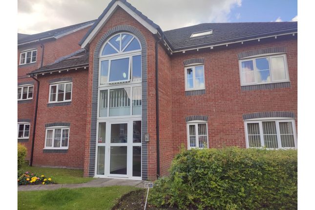 Flat for sale in Delph Hollow Way, St. Helens