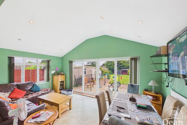 9, Naas Lane, Lydney photo 4