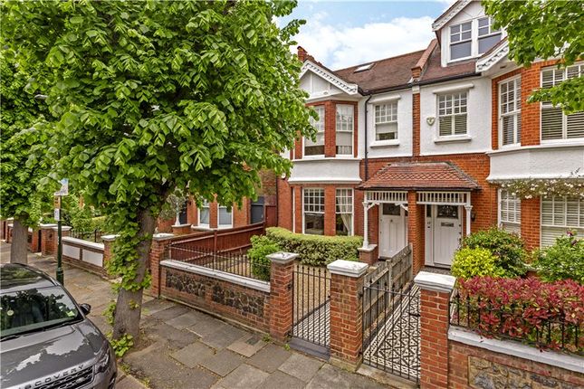 Link-detached house to rent in Melville Road, Barnes, London