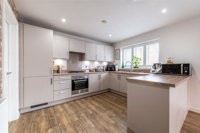25, Sun Marsh Way, Kent photo 3