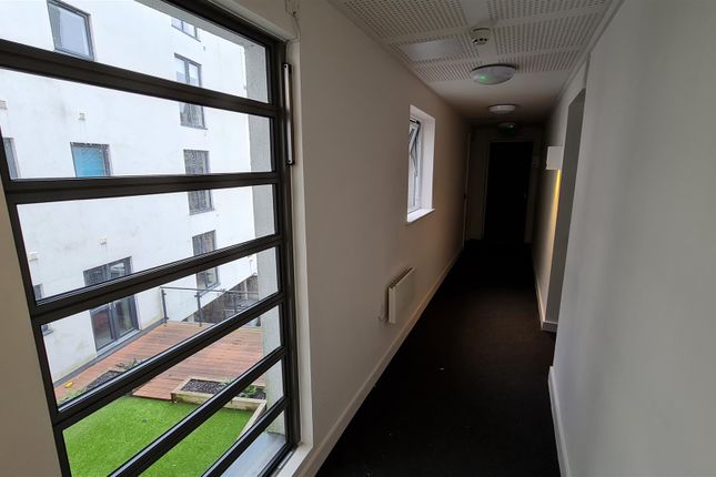21, Dixie Flats, Cardiff Bay photo 4