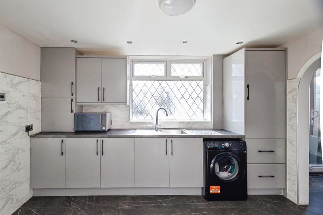 22, Windermere Crescent, Lancashire photo 5