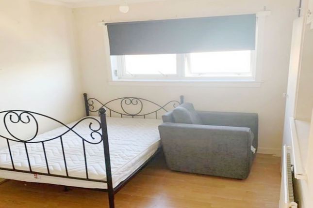 35, Dunlop Terrace, Maybole photo 4