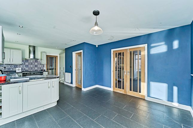37, Marlpool Drive, Walsall photo 5