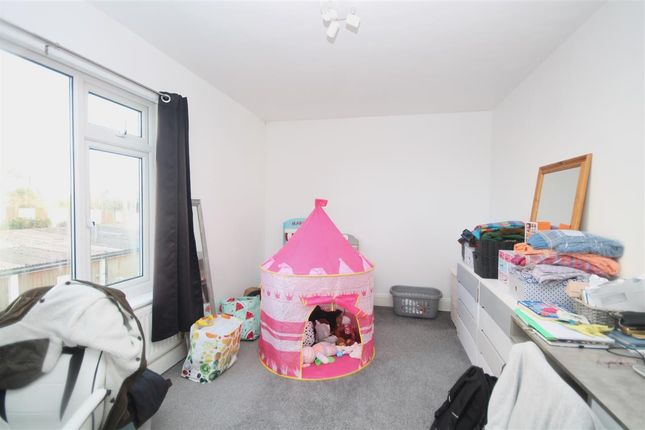 Flat for sale in Marine Court, Marine Parade West, Clacton On Sea